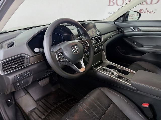 Used 2020 Honda Accord Touring image 11
