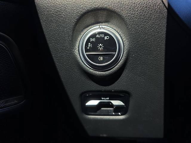 Used 2023 Mercedes-Benz C 300 4MATIC Sedan image 40