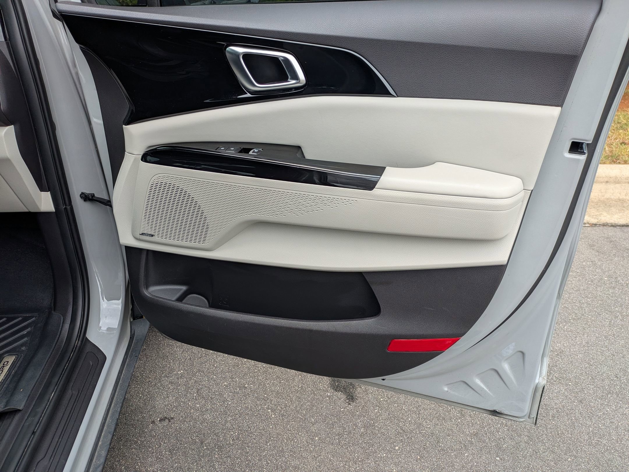 Used 2023 Kia Carnival SX Prestige FWD image 37