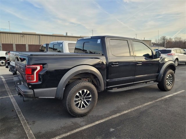 Certified 2019 Ford F150 Raptor w/ Equipment Group 802A Luxury image 8