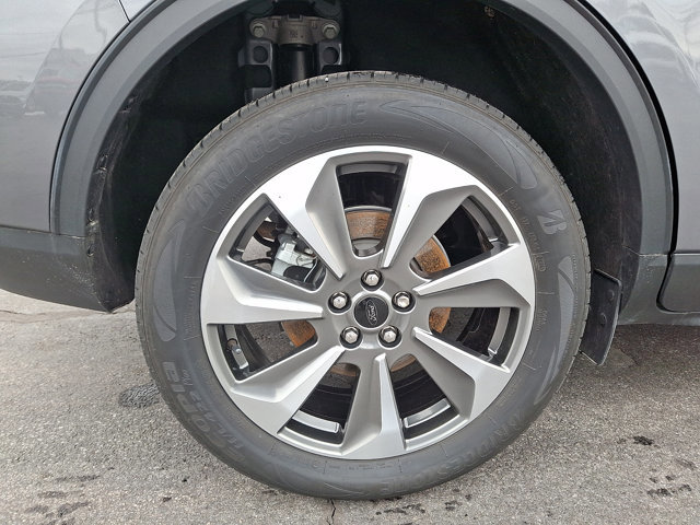 Certified 2024 Ford Escape Platinum AWD/4WD image 9