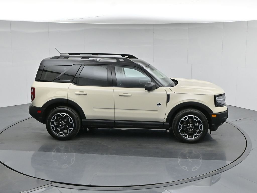 Certified 2025 Ford Bronco Sport Outer Banks w/ Outer Banks Tech Package+ AWD/4WD image 55