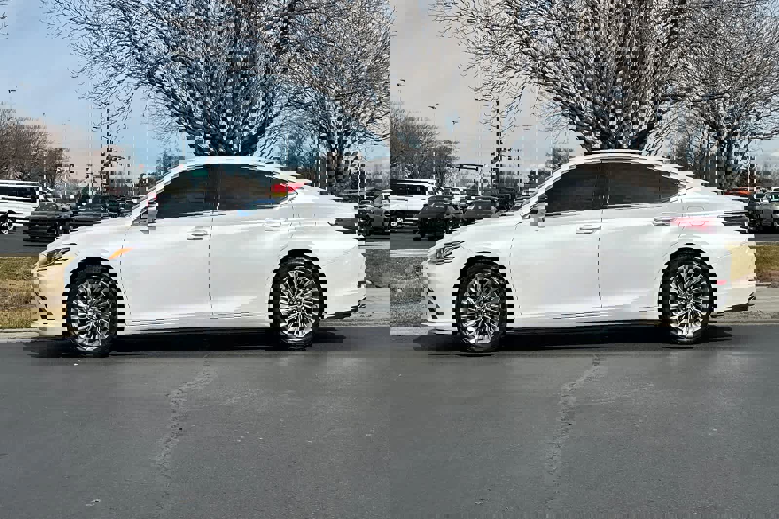 Used 2022 Lexus ES 350 w/ Accessory Package 2 image 2