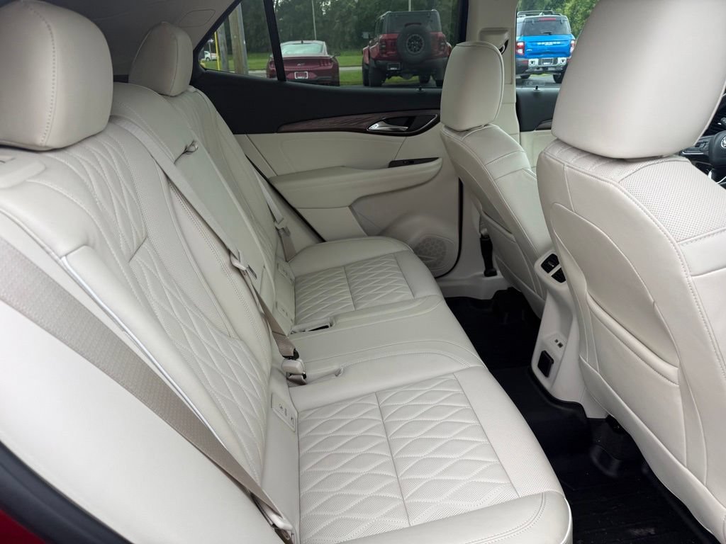 Used 2023 Buick Envision Avenir AWD/4WD image 17