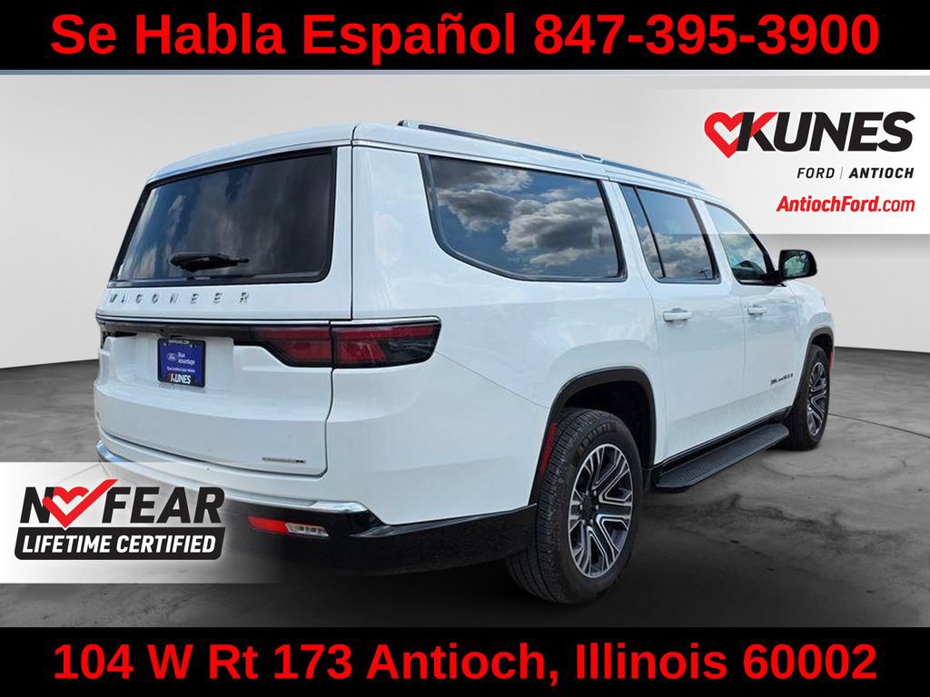 Used 2024 Jeep Wagoneer L Series II w/ Flexible Seating Group AWD/4WD image 10