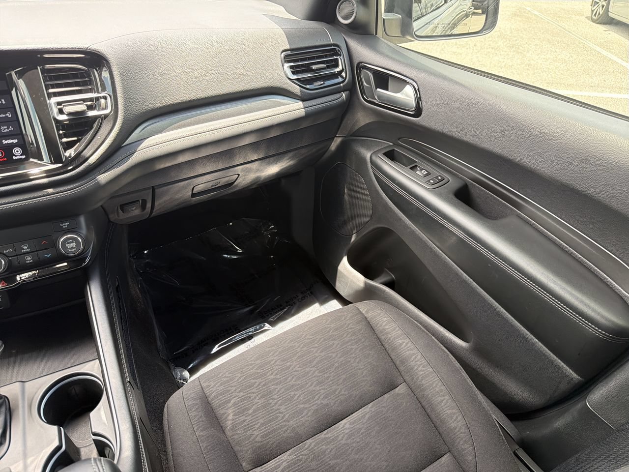 Used 2022 Dodge Durango SXT w/ Blacktop Package AWD/4WD image 15