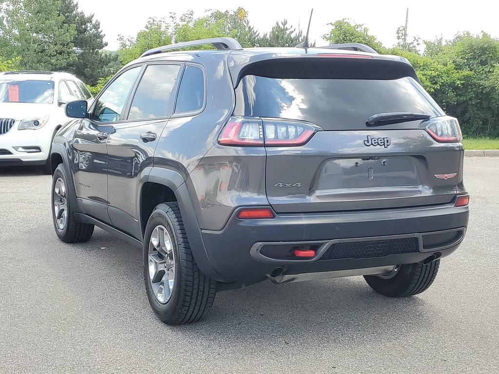 Used 2019 Jeep Cherokee Trailhawk w/ Cold Weather Group AWD/4WD image 3