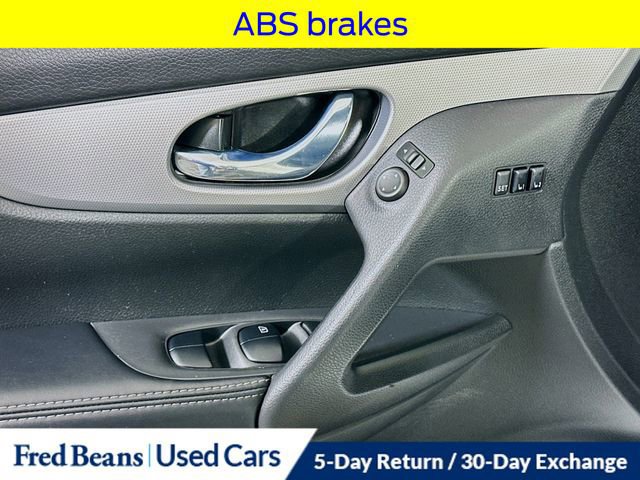 Used 2020 Nissan Rogue Sport SL w/ Premium Package image 23