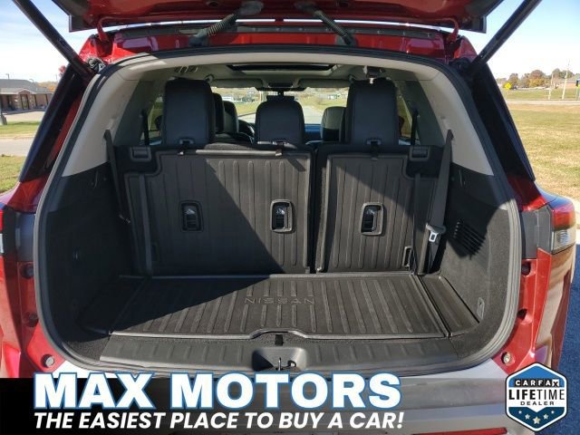 Used 2023 Nissan Pathfinder Platinum w/ Lighting Package (N93) image 11