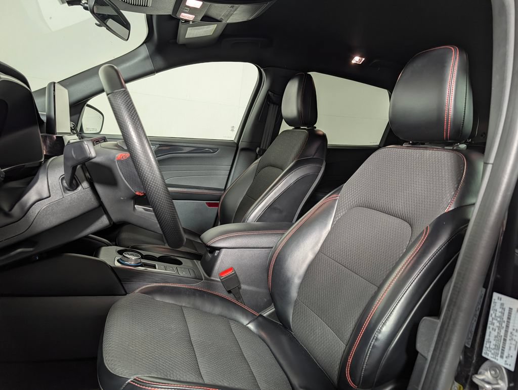 Certified 2023 Ford Escape ST-Line FWD image 24