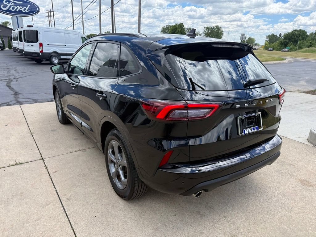 Certified 2023 Ford Escape ST-Line w/ Tech Pack #1 FWD image 9