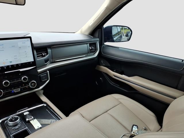 Certified 2023 Ford Expedition XLT RWD image 13