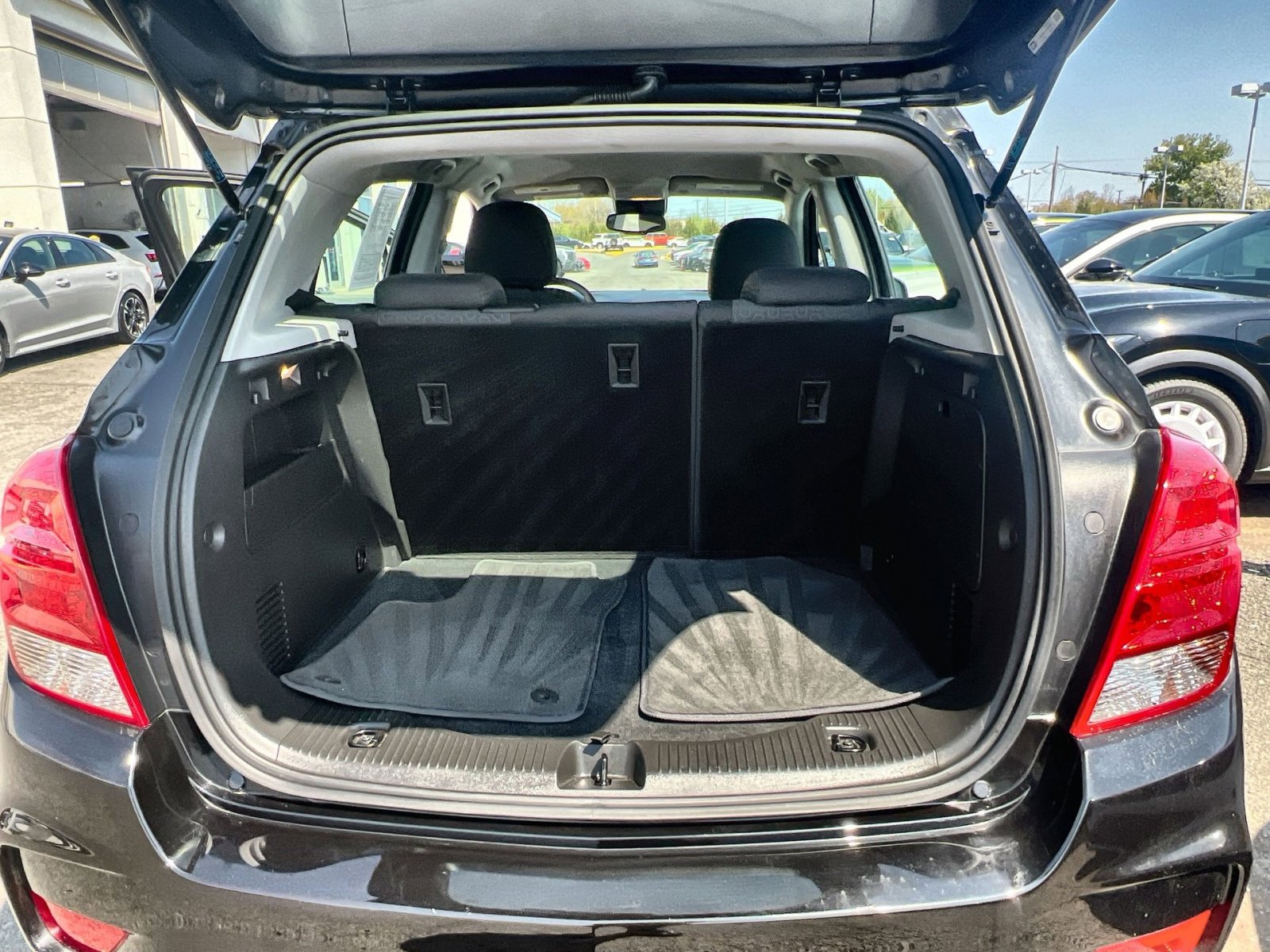 Used 2020 Chevrolet Trax LS w/ LPO, Protection Package FWD image 24