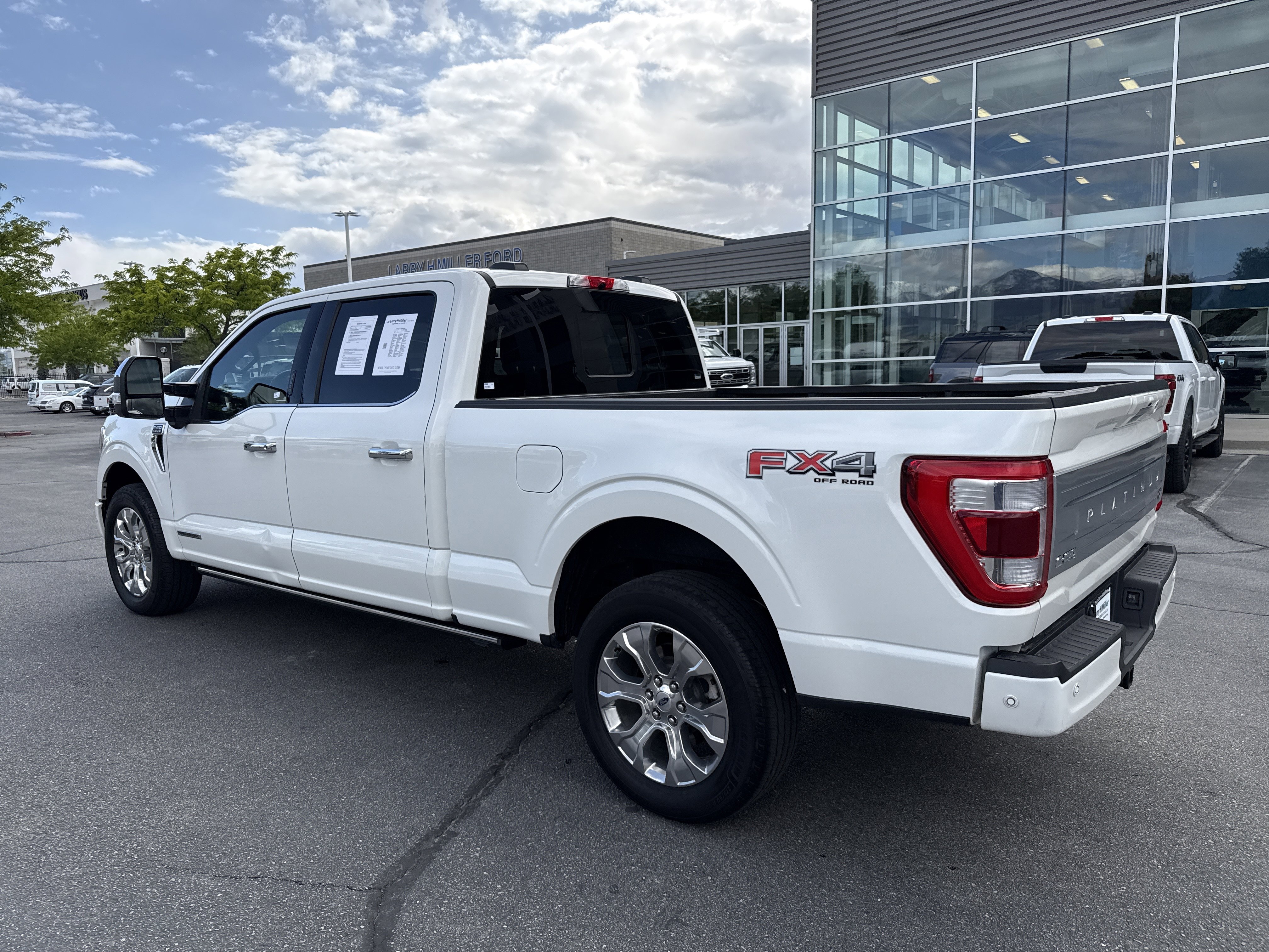Certified 2022 Ford F150 Platinum w/ Equipment Group 701A High AWD/4WD image 3