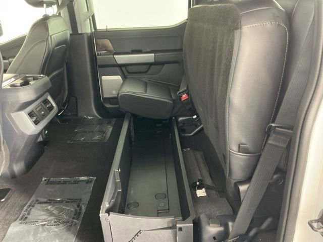 Certified 2025 Ford F350 Lariat w/ Black Appearance Package image 32