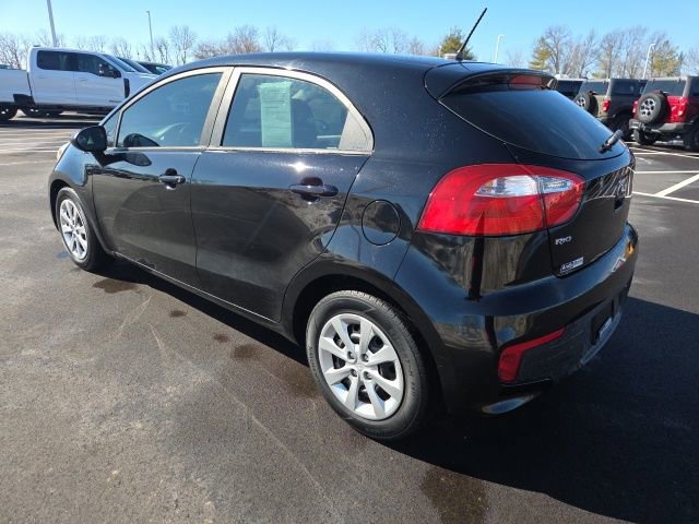 Used 2017 Kia Rio LX image 2