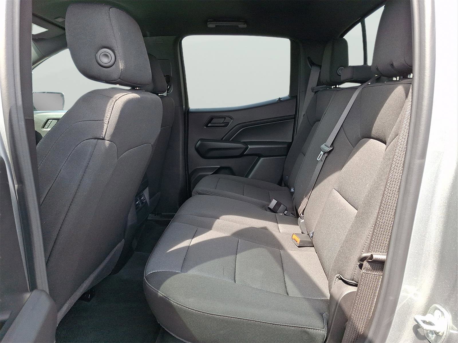 Used 2025 Chevrolet Colorado Trail Boss image 18