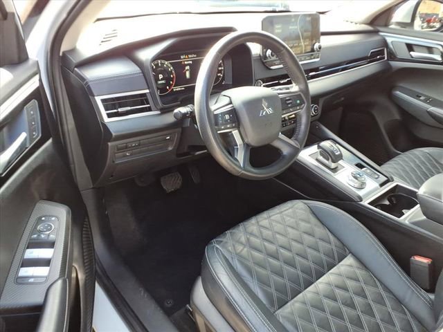 Used 2023 Mitsubishi Outlander SEL image 18