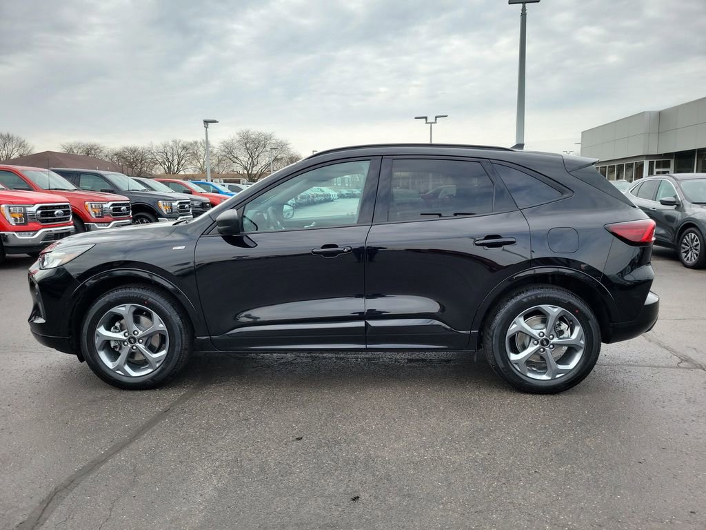 Certified 2023 Ford Escape ST-Line w/ Tech Pack #1 image 2