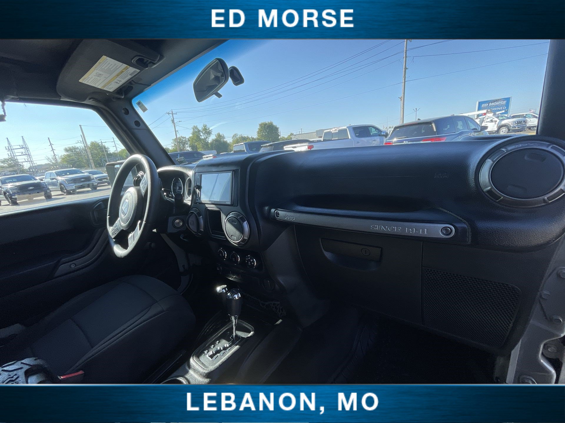 Used 2018 Jeep Wrangler Sport AWD/4WD image 23
