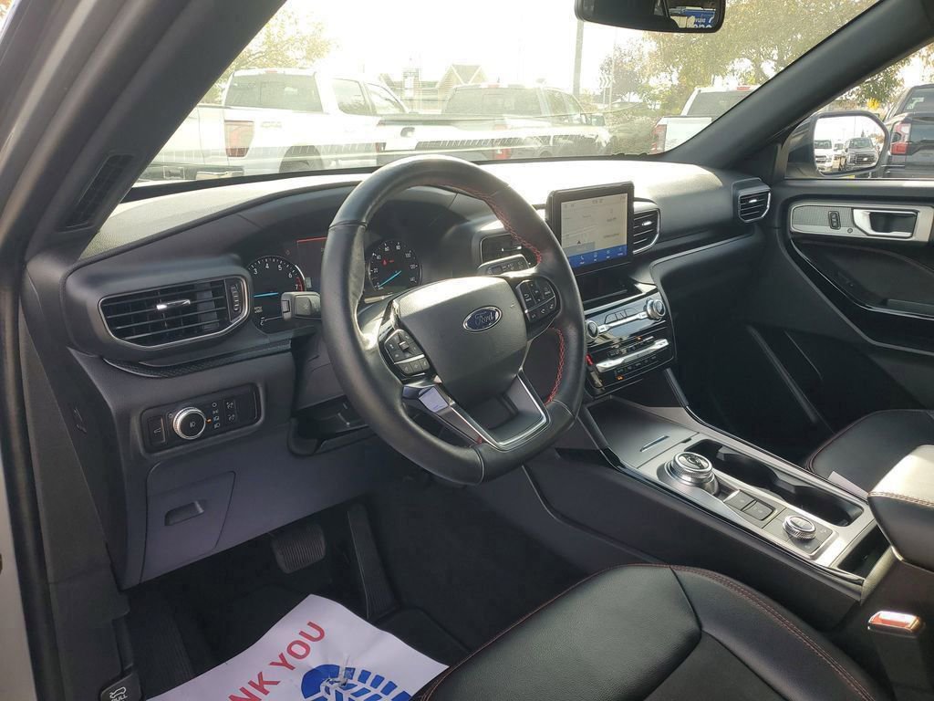 Certified 2023 Ford Explorer ST-Line image 18