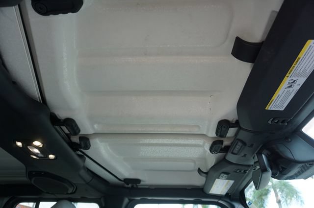 Used 2021 Jeep Gladiator Mojave w/ Dual Top Group AWD/4WD image 7
