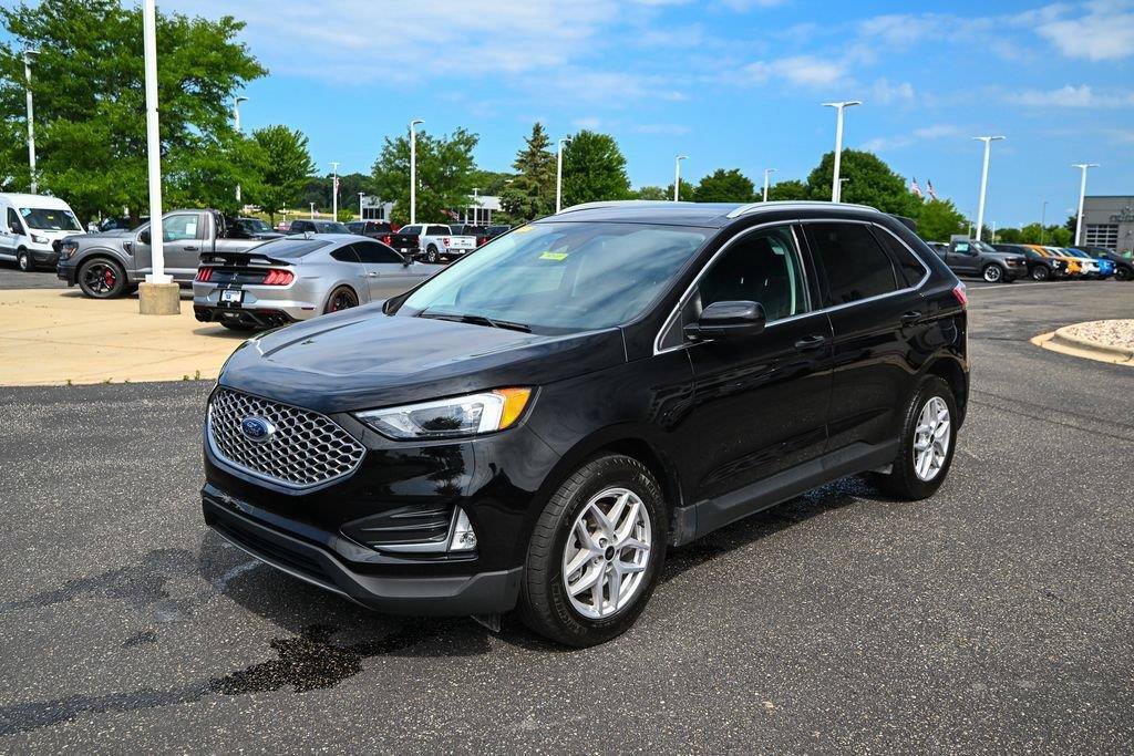 Certified 2024 Ford Edge SEL w/ Convenience Package AWD/4WD image 9