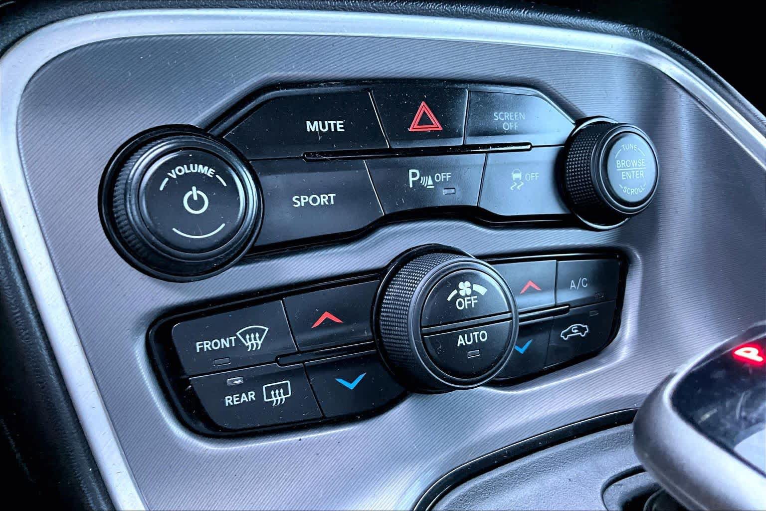 Used 2019 Dodge Challenger R/T RWD image 34