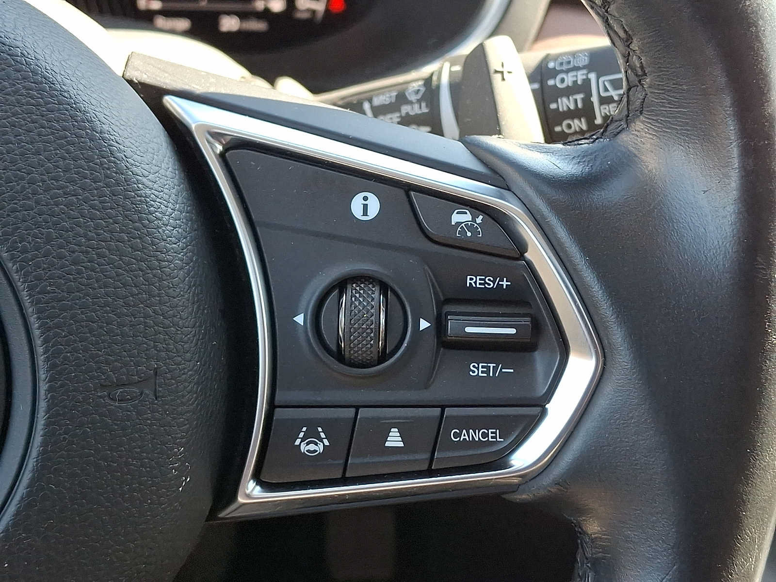 Used 2022 Acura MDX SH-AWD w/ Technology Package image 23