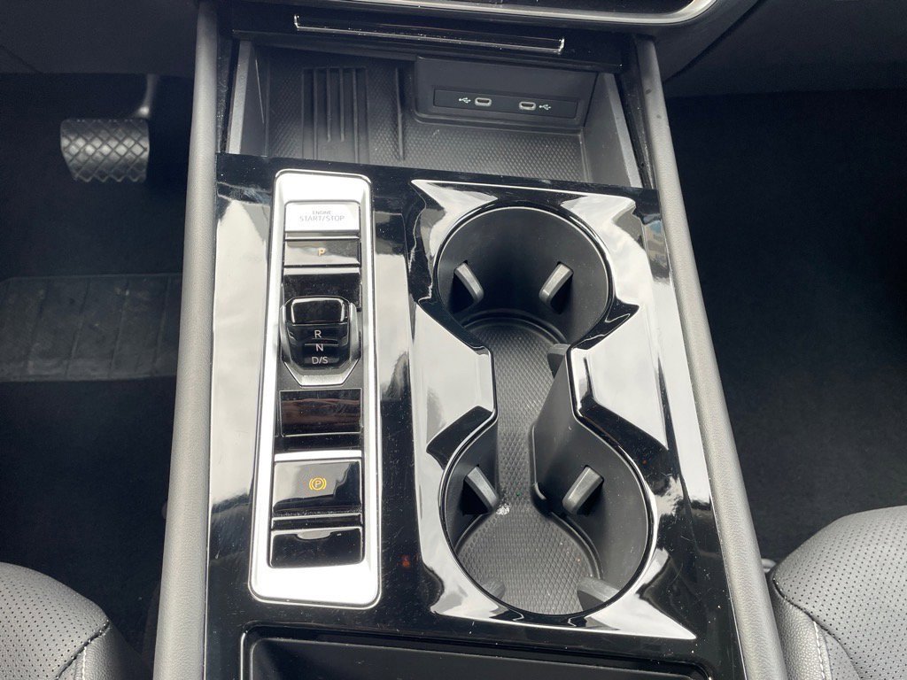 Used 2025 Volkswagen Atlas SE image 23