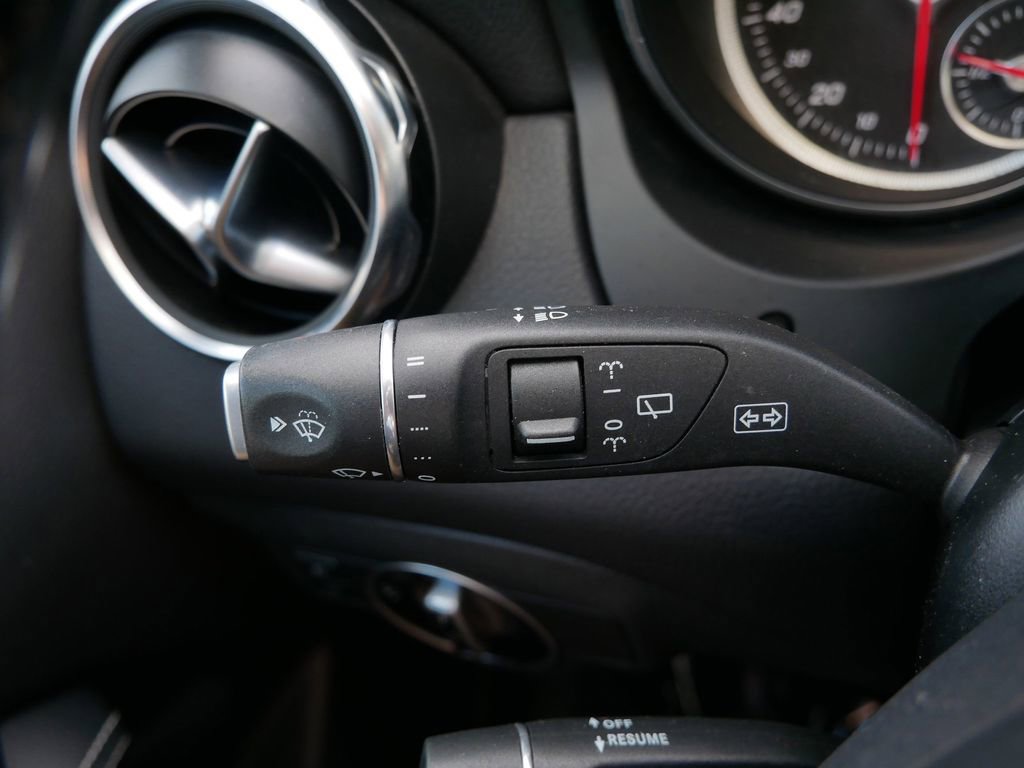 Used 2018 Mercedes-Benz GLA 250 4MATIC image 26