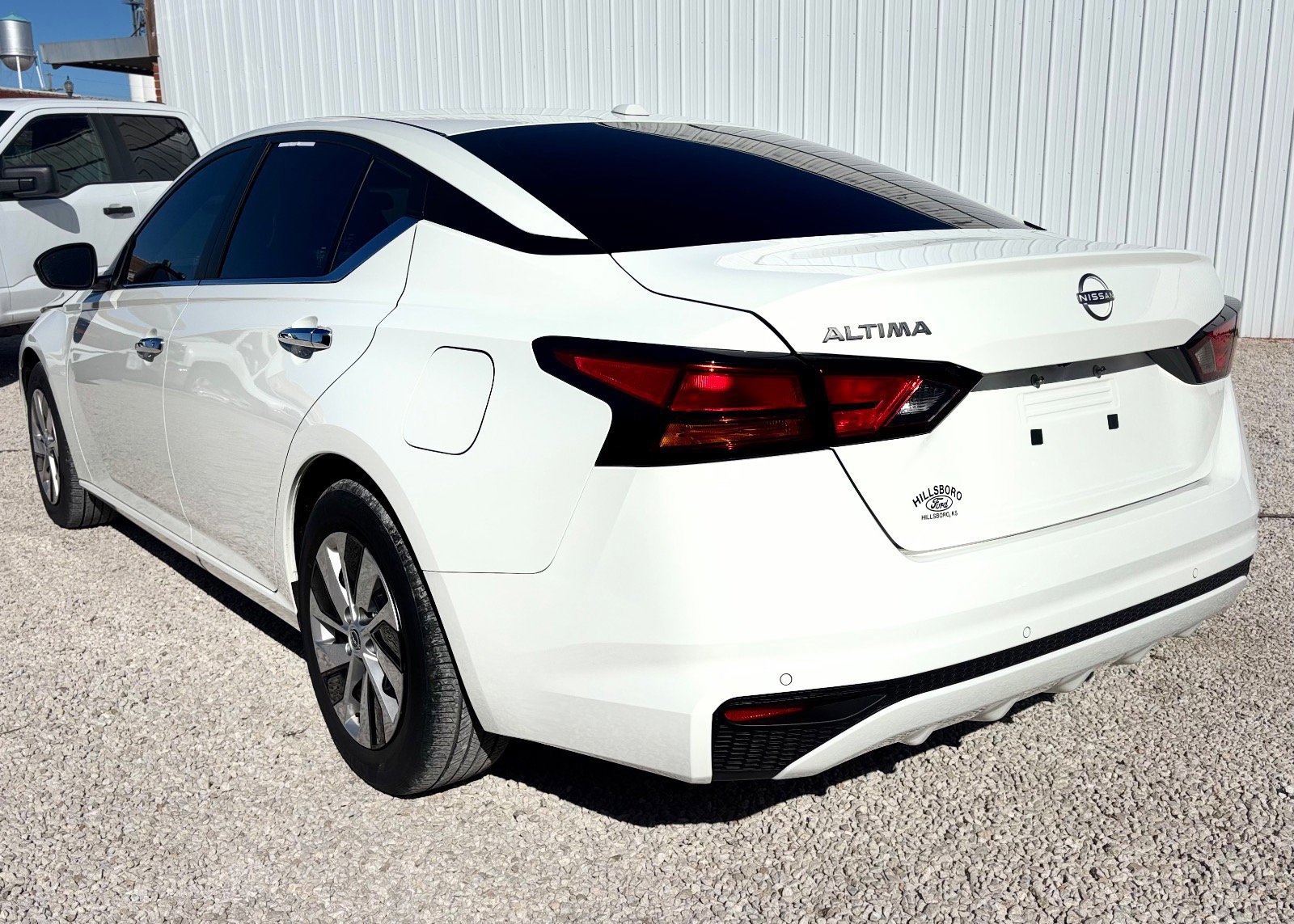 Used 2025 Nissan Altima 2.5 S image 3