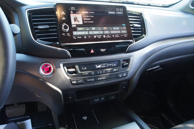 Used 2025 Honda Ridgeline RTL+ image 26