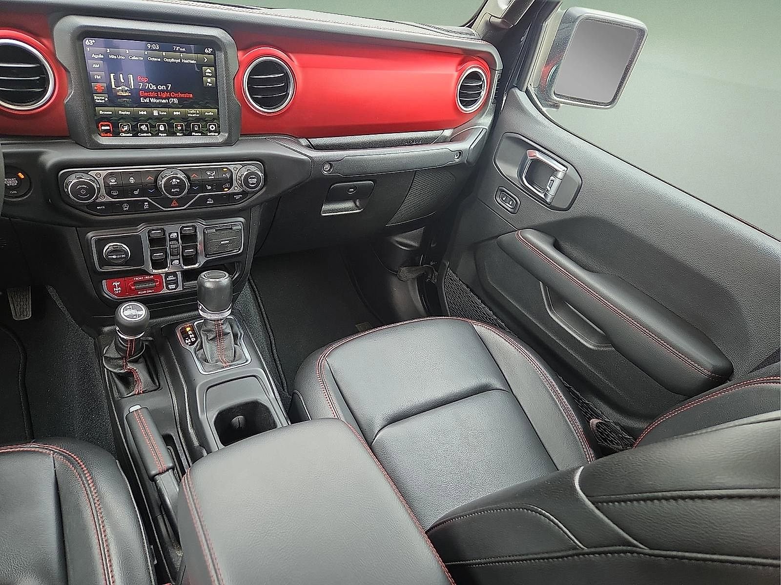 Used 2023 Jeep Gladiator Rubicon w/ LED Lighting Group AWD/4WD image 12