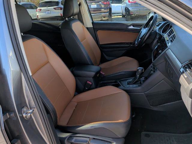 Used 2018 Volkswagen Tiguan SE w/ Panoramic Sunroof Package image 21