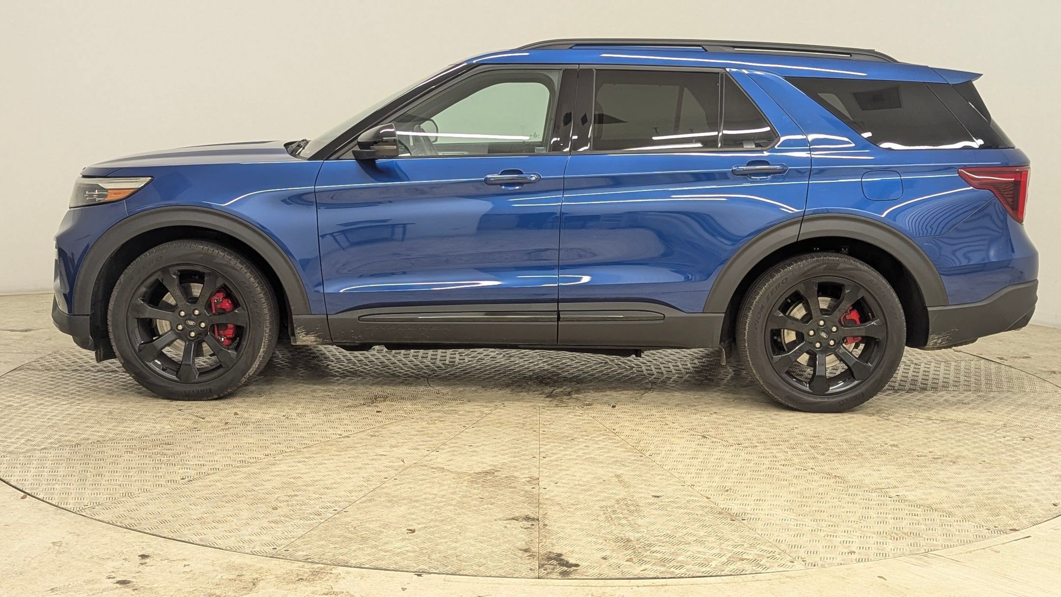 Certified 2023 Ford Explorer ST w/ Equipment Group 401A image 2