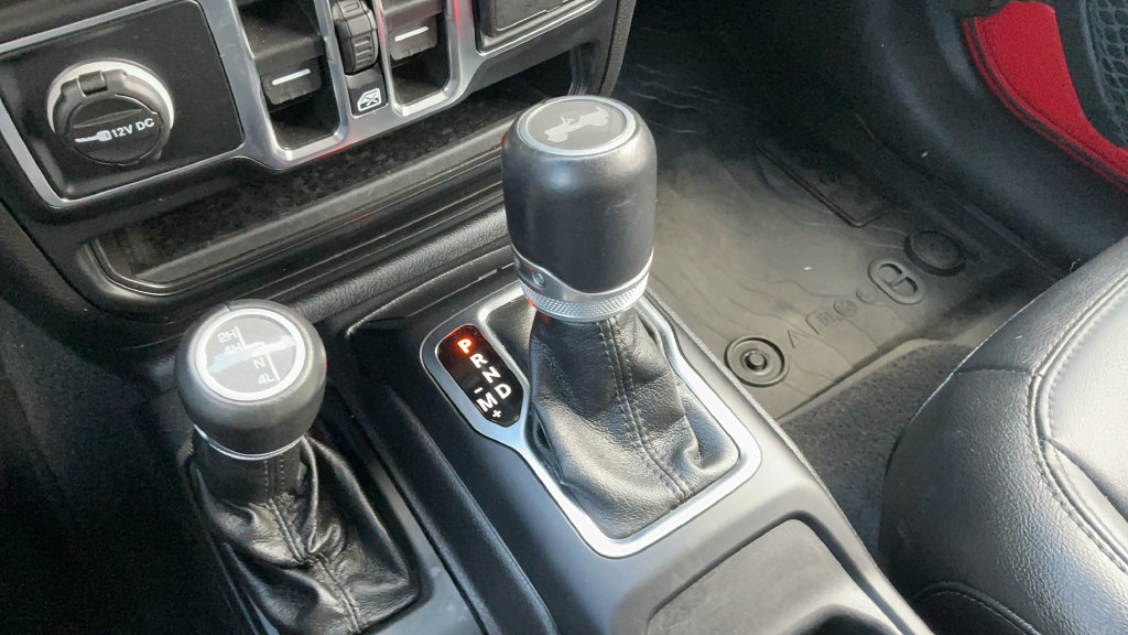 Used 2021 Jeep Wrangler Unlimited Sahara AWD/4WD image 14