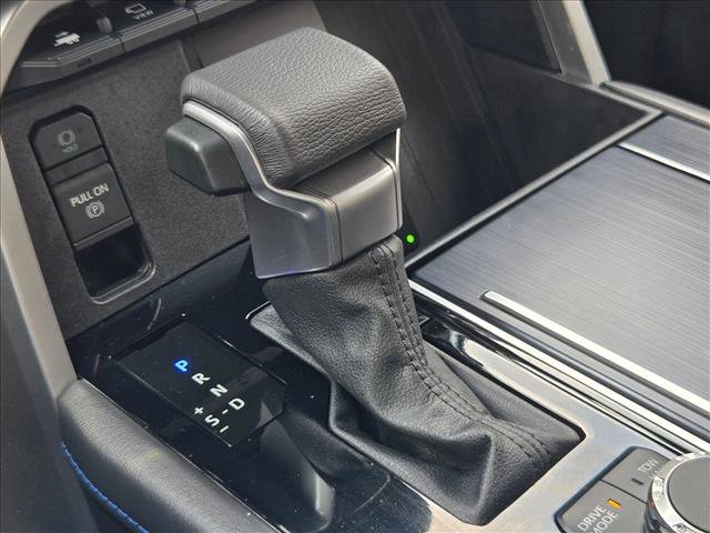 Used 2025 Toyota Tundra Platinum AWD/4WD image 25