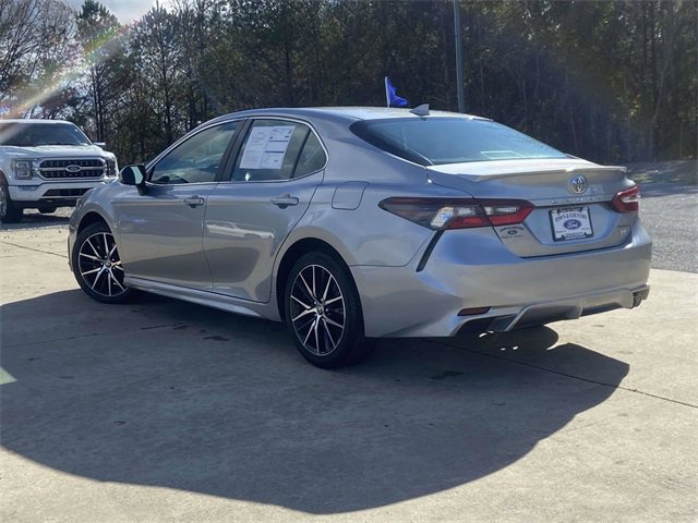 Used 2024 Toyota Camry SE image 5