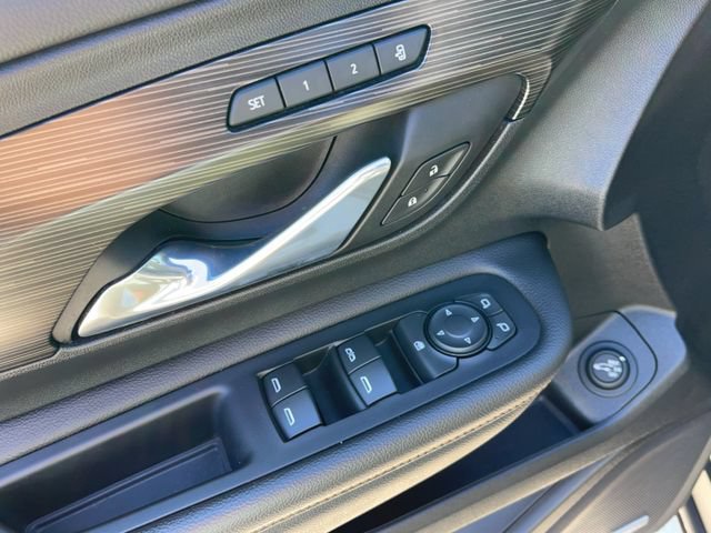 Used 2021 GMC Terrain SLT w/ Infotainment Package II AWD/4WD image 12