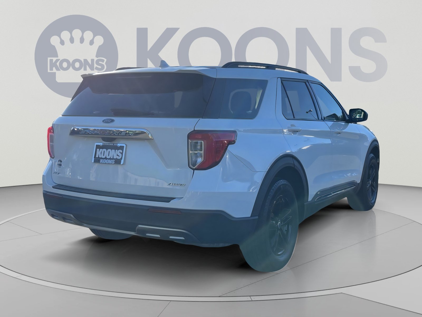 Certified 2022 Ford Explorer XLT w/ Equipment Group 202A AWD/4WD image 11