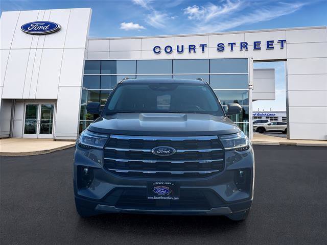 Certified 2025 Ford Explorer Active w/ Active Comfort Package AWD/4WD image 2