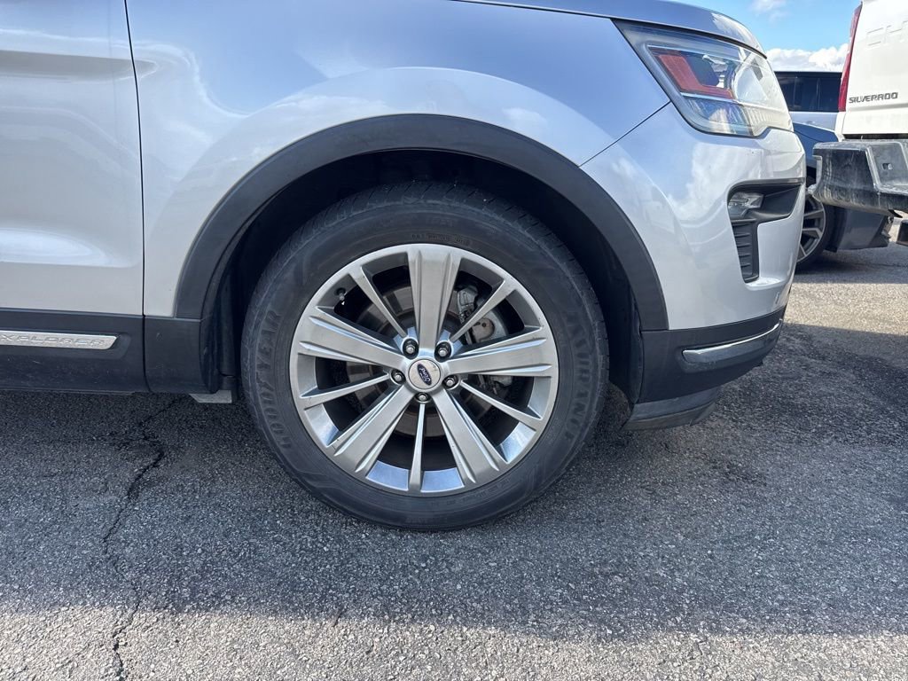 Certified 2018 Ford Explorer Limited image 9