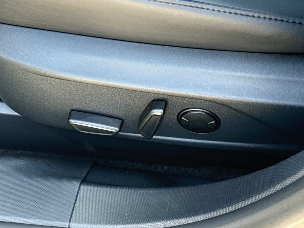 Certified 2025 Ford Mustang Mach-E Premium RWD image 27