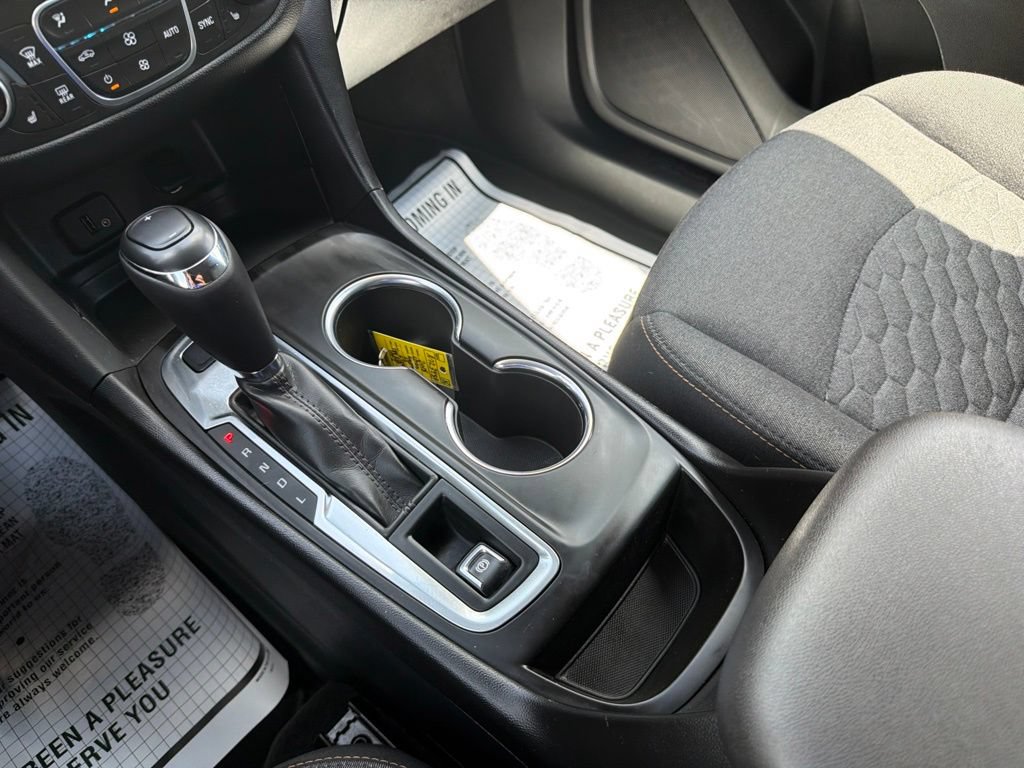 Used 2018 Chevrolet Equinox LT AWD/4WD image 19