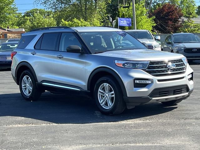 Certified 2024 Ford Explorer XLT w/ Equipment Group 202A AWD/4WD image 7