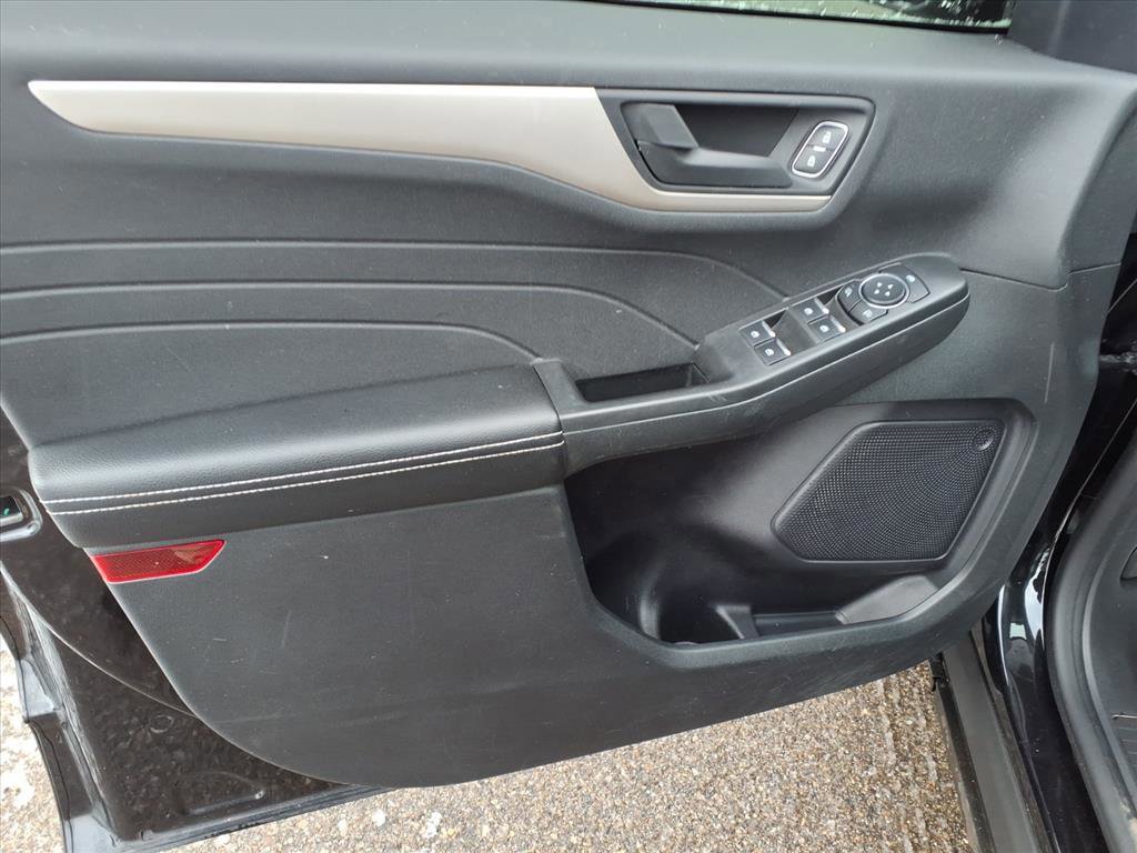 Certified 2022 Ford Escape SE image 13