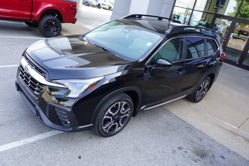 Used 2025 Subaru Ascent Limited w/ Popular Package #1 AWD/4WD image 13