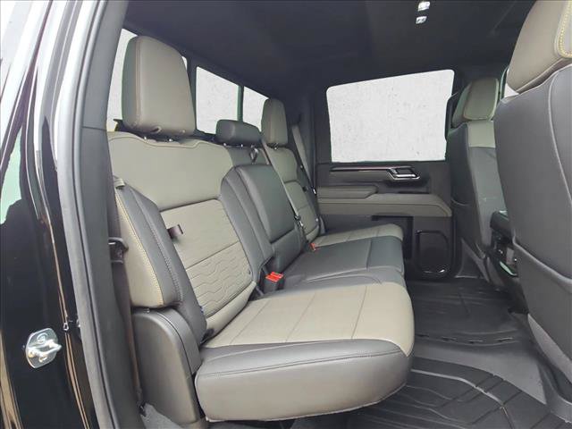 Used 2025 Chevrolet Silverado 2500 ZR2 w/ Technology Package AWD/4WD image 18