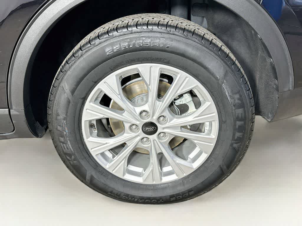 Certified 2025 Ford Escape Active AWD/4WD image 8
